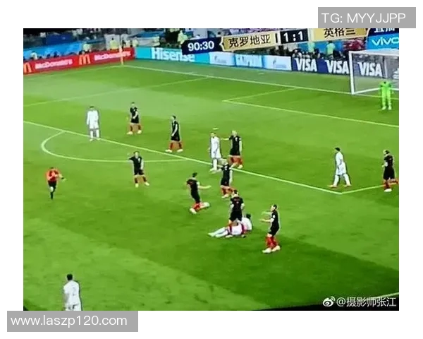 克罗地亚与英格兰比赛中球员黄牌情况分析与影响探讨